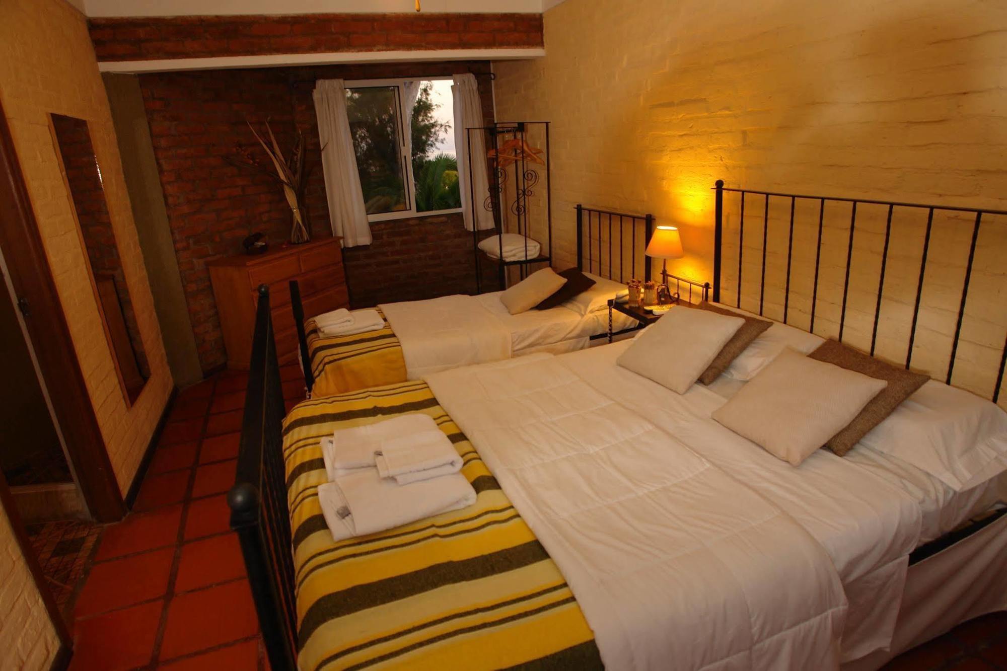 Posada Del Bosque Колония-дель-Сакраменто Экстерьер фото